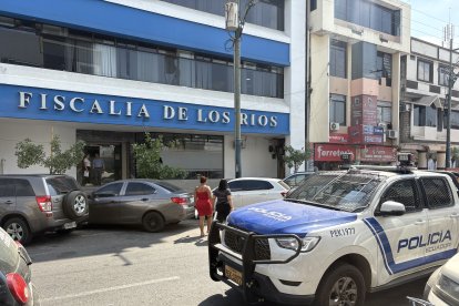 Una funcionaria de Fiscalía fue detenida durante los operativos.