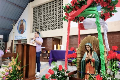 En la Iglesia Cristo Salvador se realizó el oficio religioso.