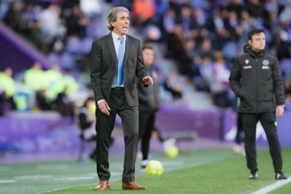 Guillermo Almada, estratega uruguayo de fútbol.