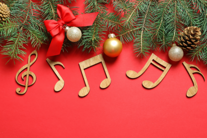 Navidad en Ecuador: los villancicos tradicionales acompañan novenas y celebraciones religiosas, reafirmando su valor como patrimonio musical ecuatoriano.