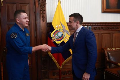 El presidente Noboa recibió a Juan Salinas en el Palacio de Carondelet.