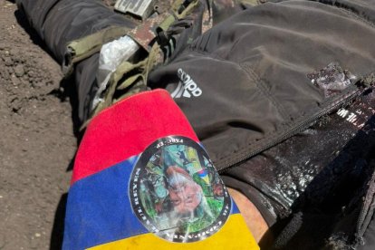 Las insignias que llevaban los delincuentes revela su implicación en disidencias.