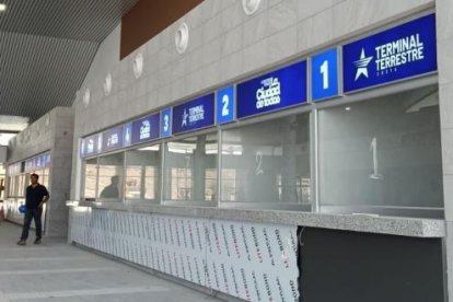 Interiores de la terminada terminal terrestre que funcionará en vía a la costa.