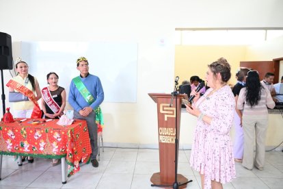 Tannia Nestares es la nueva princesita de Navidad de los Comunicadores de Tungurahua.