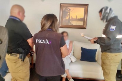 Imagen compartida por Fiscalía sobre la detención de Tannya Varela.