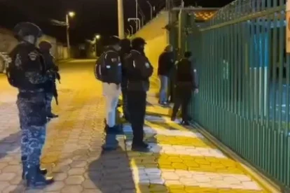 Este fue el operativo de la Policía de Ecuador. En el país fueron detenidas tres personas.