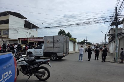 La policía investiga si ambos crímenes, casi de manera simultánea, tienen relación