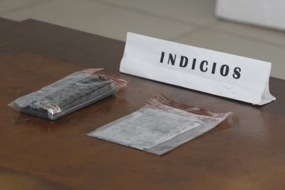 Los indicios hallados en poder de los detenidos.