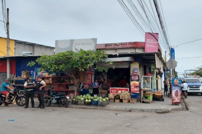 La Policía Nacional acudió al sitio y está tras la pista de los antisociales