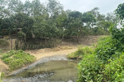 El estado de la vía en Chicompe tiene en alerta a sus moradores. El invierno suele golpear fuerte a la ruralidad de Santa Ana.