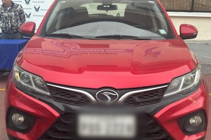 Este es el vehículo que se habían robado los criminales.