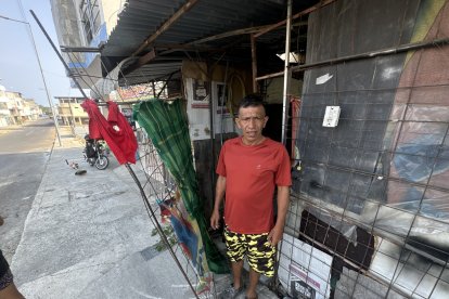 A él lo conoce como 'Trompudo' en Manabí. Es comediante callejero.