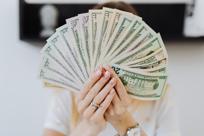 El premio de la Lotería de Navidad se entrega en dólares.