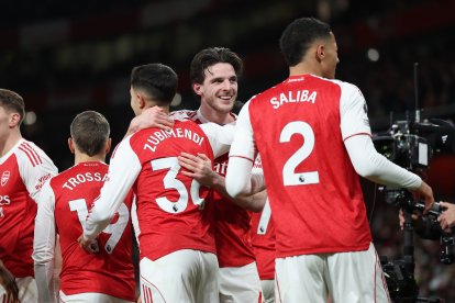 La plantilla Gunner venció 2-1 al Brighton.