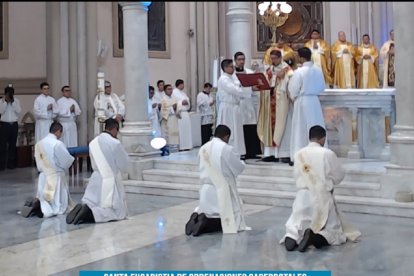 Tres jóvenes guayaquileños y otro procedente de Zamora Chinchipe fueron designados como nuevos sacerdotes de la Iglesia Católica ecuatoriana.