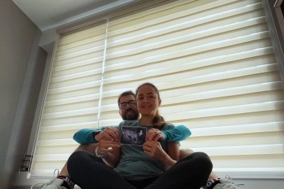 Glenda Morejón y su esposo Marlon Pesántez cuando dieron a conocer del embarazo.