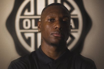 Aníbal Chalá fue presentado como nuevo jugador de Olimpia para la temporada 2026.