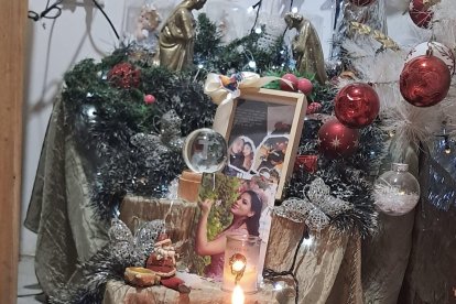 Los familiares de Alina han creado una especie de altar para elevar oraciones en medio de horas de desesperación

AG-EXTERNOS