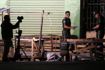 La segunda escena del crimen se ubicó a unos pocos minutos.