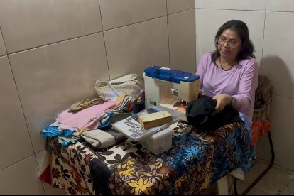 Cuenta con máquinas para elaborar los monigotes.