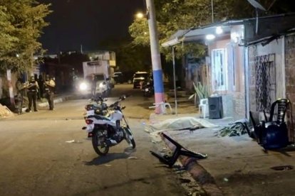 El barrio Nueva Esperanza vivió una noche trágica tras un ataque armado con desenlace fatal para seis personas