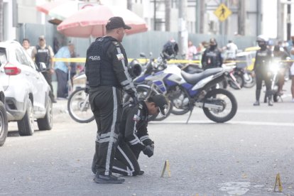 Crimen ocurrió en el exterior del hospital Teodoro Maldonado Carbo.