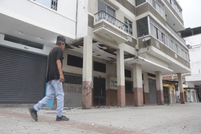 Vecinos del sector sienten temor por las explosiones a negocios.