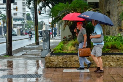 Las primeras precipitaciones sorprendieron a los ciudadanos.