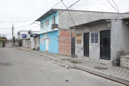 Escena del crimen en la cooperativa Cipreses, Durán, donde dos mujeres fueron asesinadas a tiros la tarde del jueves.