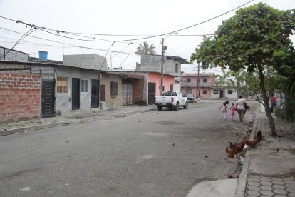 Escena del crimen en la cooperativa Cipreses, Durán, donde dos mujeres fueron asesinadas a tiros la tarde del jueves.
