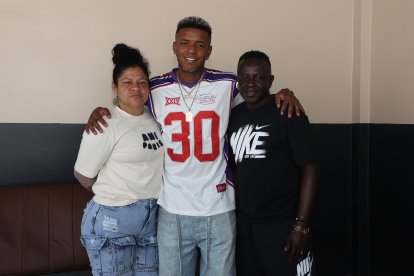 Cheché celebró las festividades de Navidad y Fin de Año junto a su mamá Silvia y su papá Grober.