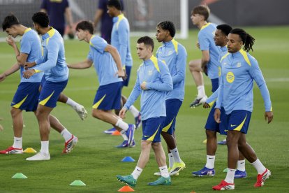 Lamine Yamal comandará el ataque de FC Barcelona.