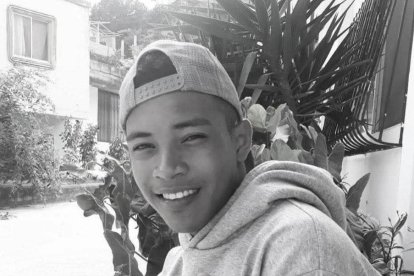 Víctor Andrés Vera Charcopa, de 25 años, fotografiado en vida. Su muerte por impacto de bala conmocionó al sector Alcatraz en Atacames.