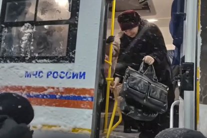 La mayor nevada registrada en Kamchatka, en Rusia, bloquea edificios y carreteras.