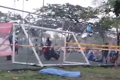 Las personas que circularon por este sector de Parque Samanes quedaron impactados al ver el cuerpo de Garcés Lucas.