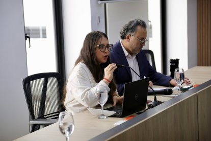 Katherine Herrera durante la presentación del informe.