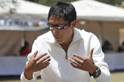 El atleta referente alza la voz por los deportistas que se ven presionados para no opinar.