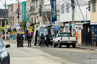 Agentes del GIR verificaron que no se trataba de ningún explosivo.