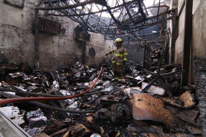 En el interior del área afectada prácticamente todo se incineró.