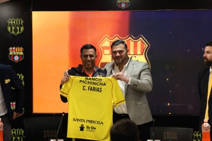César Farías y Antonio Álvarez presidente del Barcelona SC.