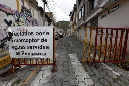Varias calles están cerradas en Pomasqui debido al inminente peligro.