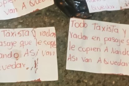 Esto decían los panfletos hallados junto a las víctimas.