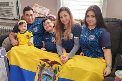 Adam Guerrero (i) y toda su familia se unen para apoyar a la Tricolor en cada uno de sus partidos, amistosos u oficiales.