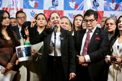 Luisa González se pronunció tras allanamientos en Guayas y Pichincha.