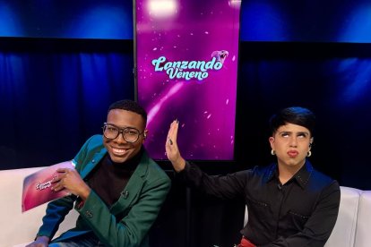 Junto a Luis Rúa informan cada tarde sobre los hechos de la farándula criolla.