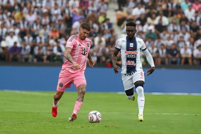 Eryc Castillo es titular habitual en Alianza Lima.