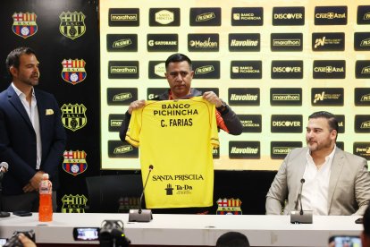 César Farías llegó en reemplazo del entrenador Ismael Rescalvo.