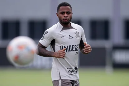 Corinthians, en Brasil, fue la última aventura internacional de Palacios. La lesión lo detuvo.
