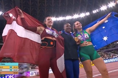 Juleisy Angulo (c) no ha dejado de entrenar diario, enfocada en que las pocas competencias 2026 que tendrán la preparan para los Juegos Olímpicos de 2028