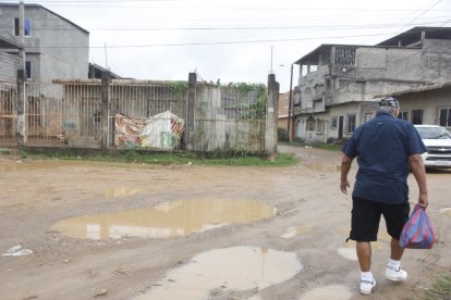 Vecinos de la cooperativa Guillermo Gilbert permanecen consternados.